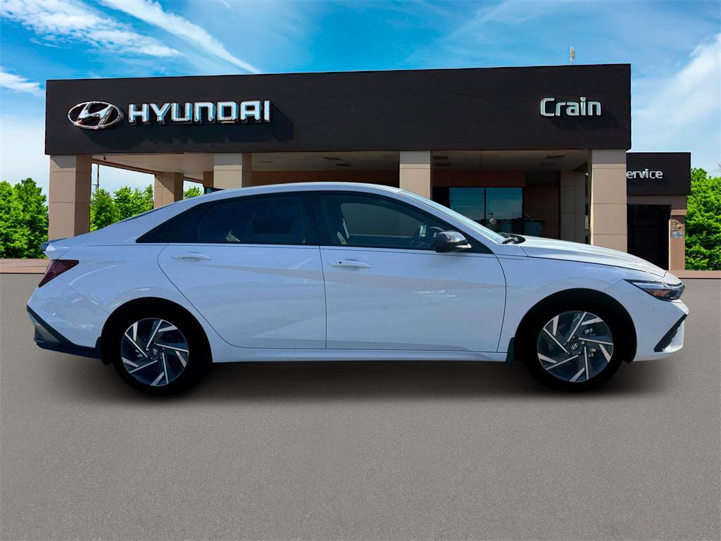 new 2025 Hyundai ELANTRA HEV car, priced at $26,570