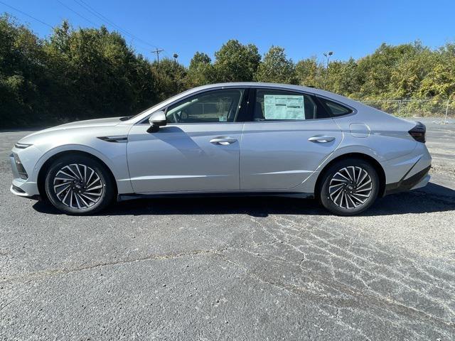 new 2024 Hyundai Sonata Hybrid car, priced at $37,253