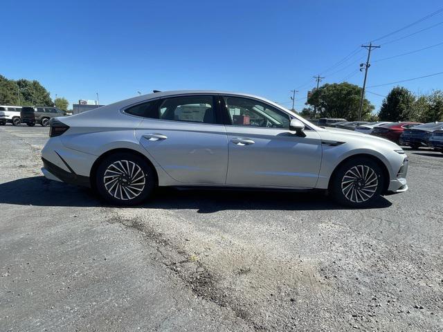 new 2024 Hyundai Sonata Hybrid car, priced at $37,253