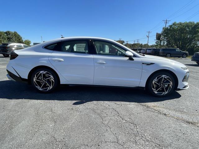 new 2024 Hyundai Sonata car, priced at $31,526