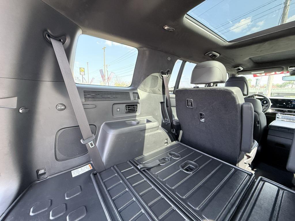 used 2024 Hyundai Santa Fe car, priced at $38,344