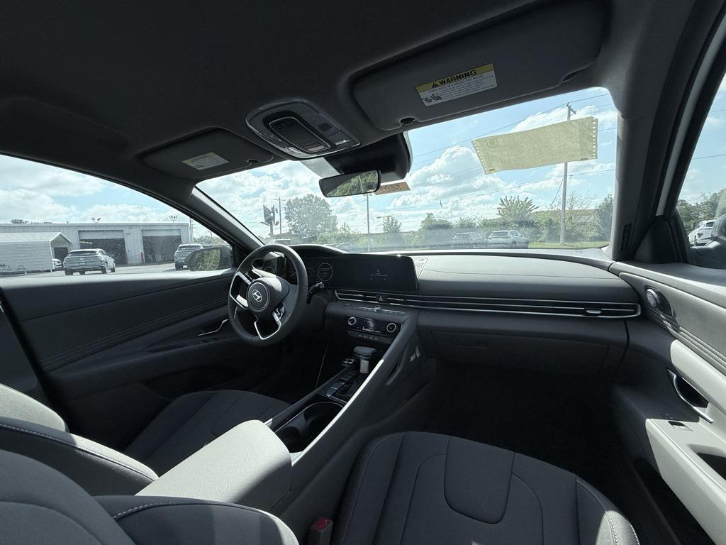 new 2025 Hyundai ELANTRA HEV car, priced at $26,570