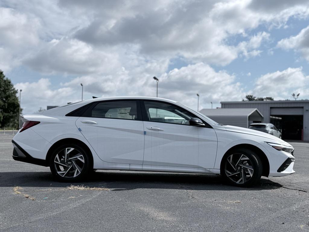 new 2025 Hyundai ELANTRA HEV car, priced at $26,570