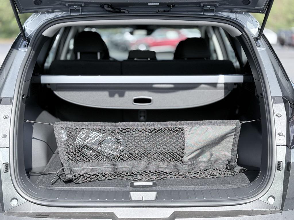 new 2026 Hyundai TUCSON Hybrid car, priced at $30,739