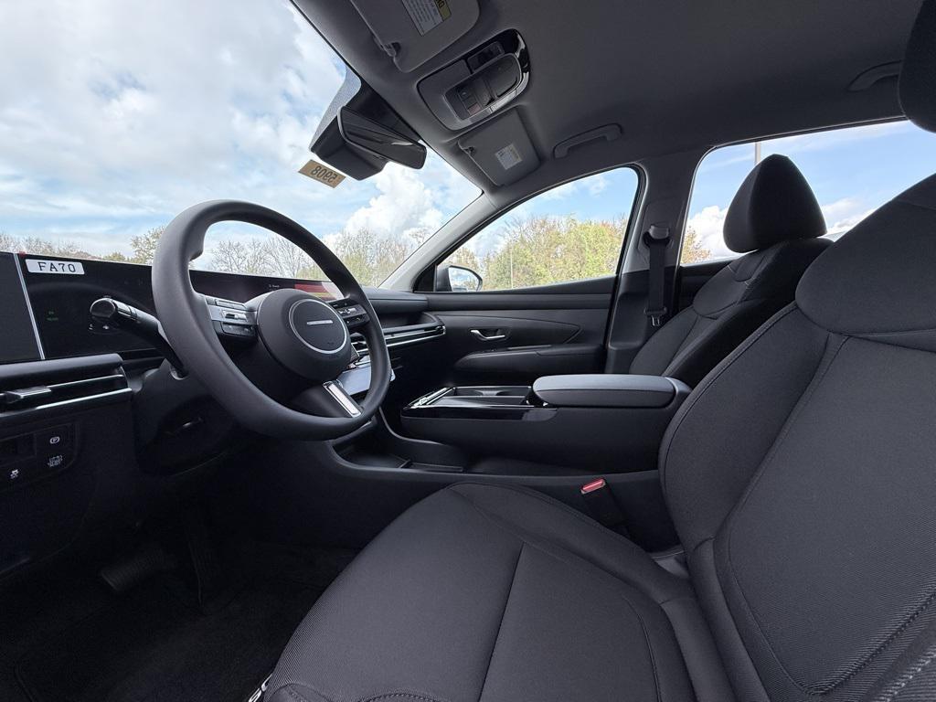 new 2026 Hyundai TUCSON Hybrid car, priced at $30,739