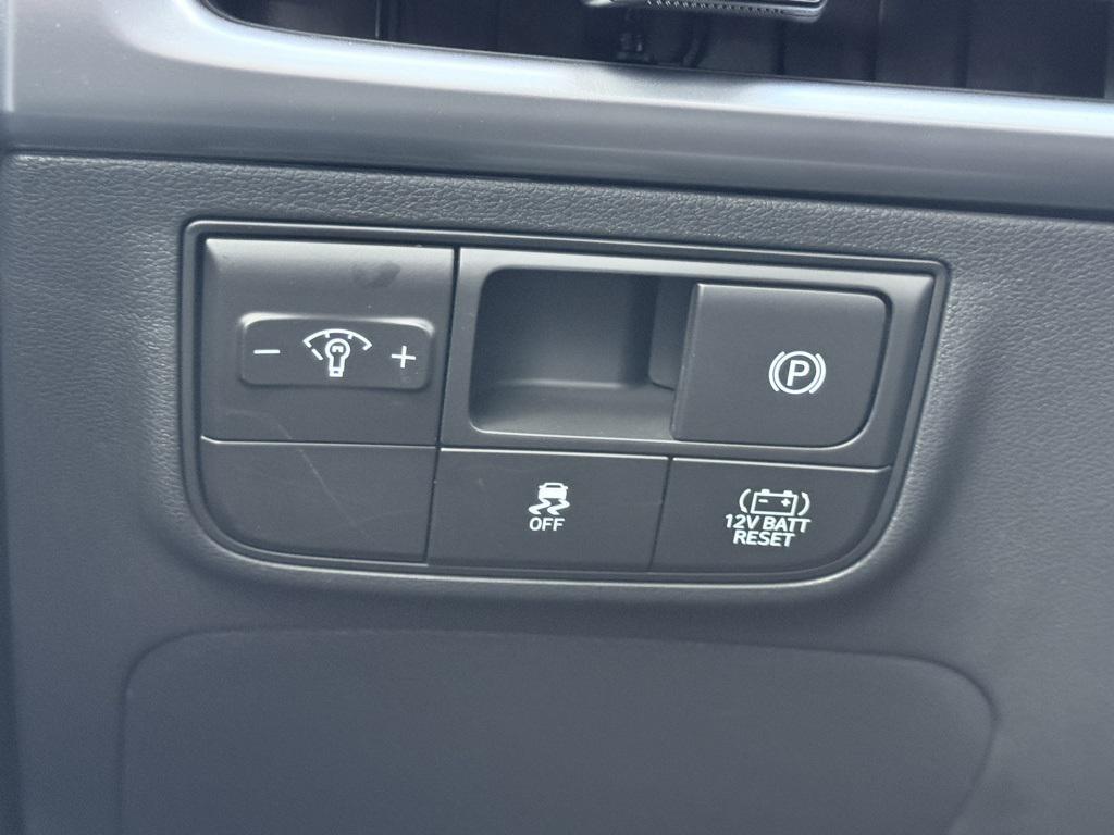 new 2026 Hyundai TUCSON Hybrid car, priced at $30,739