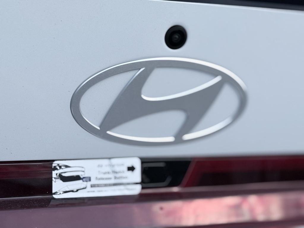 new 2025 Hyundai Elantra car, priced at $24,081