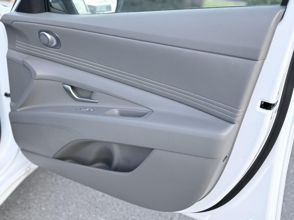 new 2025 Hyundai Elantra car, priced at $24,081