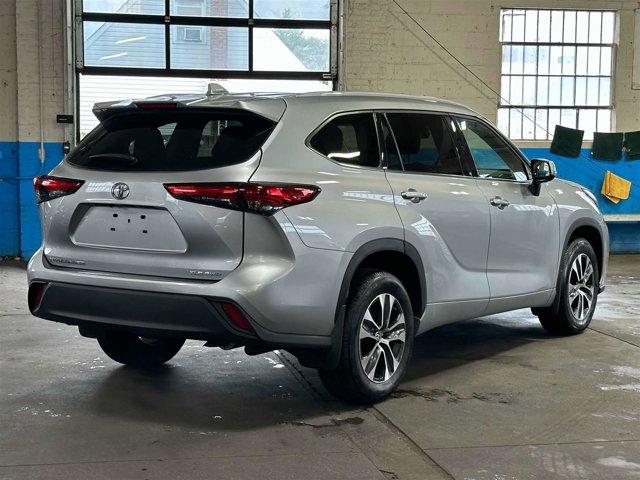 used 2022 Toyota Highlander car, priced at $24,990