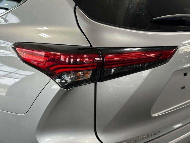 used 2022 Toyota Highlander car, priced at $24,990