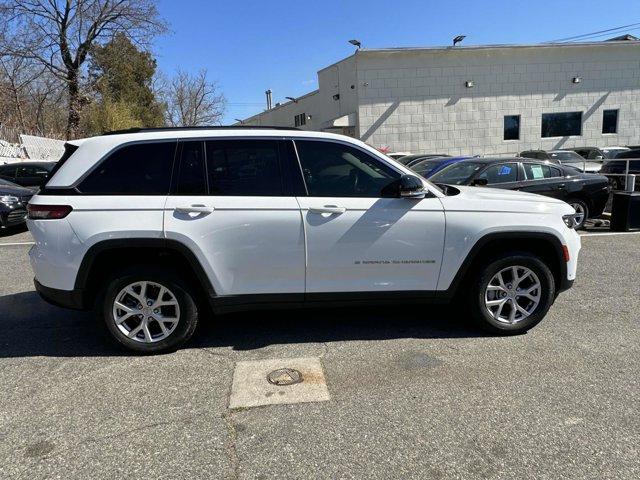 used 2022 Jeep Grand Cherokee car, priced at $34,995