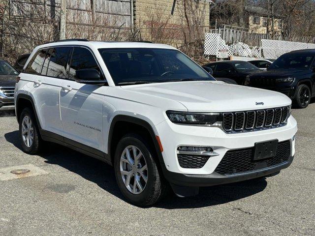 used 2022 Jeep Grand Cherokee car, priced at $34,995