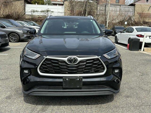 used 2022 Toyota Highlander car, priced at $29,800