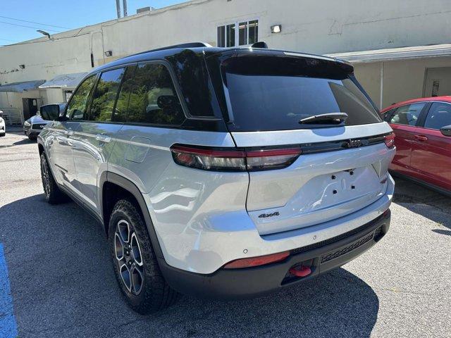 used 2022 Jeep Grand Cherokee car, priced at $29,890