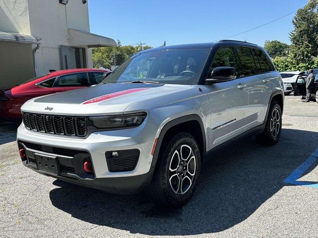 used 2022 Jeep Grand Cherokee car, priced at $29,890