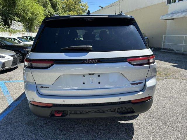 used 2022 Jeep Grand Cherokee car, priced at $29,890