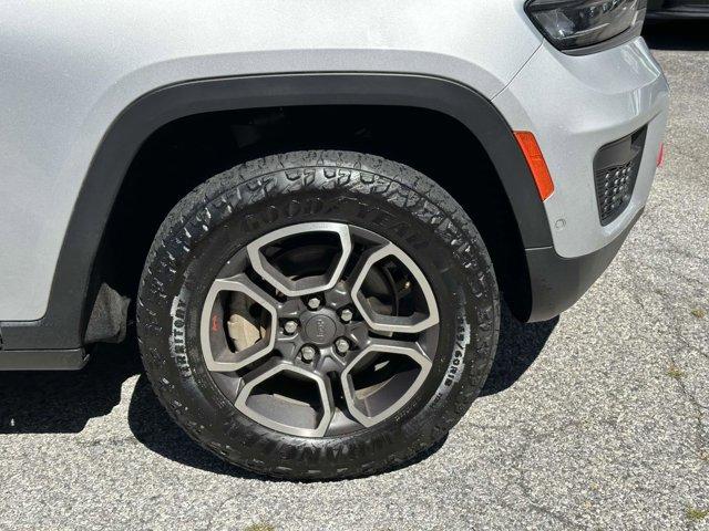used 2022 Jeep Grand Cherokee car, priced at $29,890