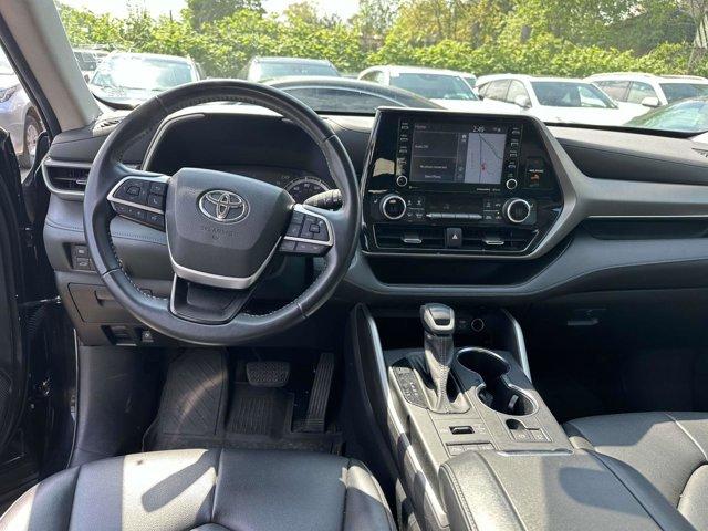 used 2022 Toyota Highlander car, priced at $28,800