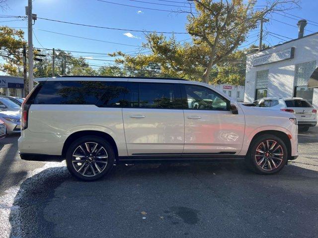 used 2022 Cadillac Escalade ESV car, priced at $82,995