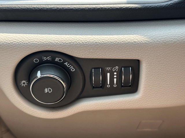 used 2021 Chrysler Pacifica car, priced at $15,890
