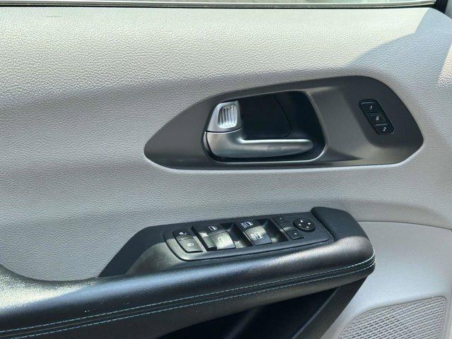 used 2021 Chrysler Pacifica car, priced at $15,890