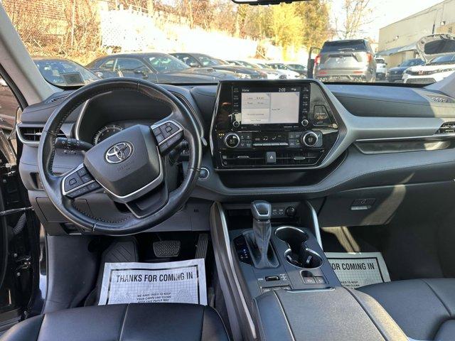 used 2022 Toyota Highlander car, priced at $31,800