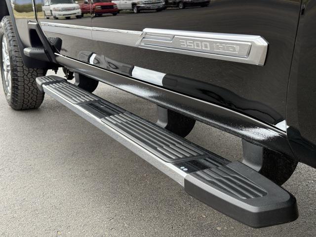 new 2025 Chevrolet Silverado 3500 car, priced at $89,025