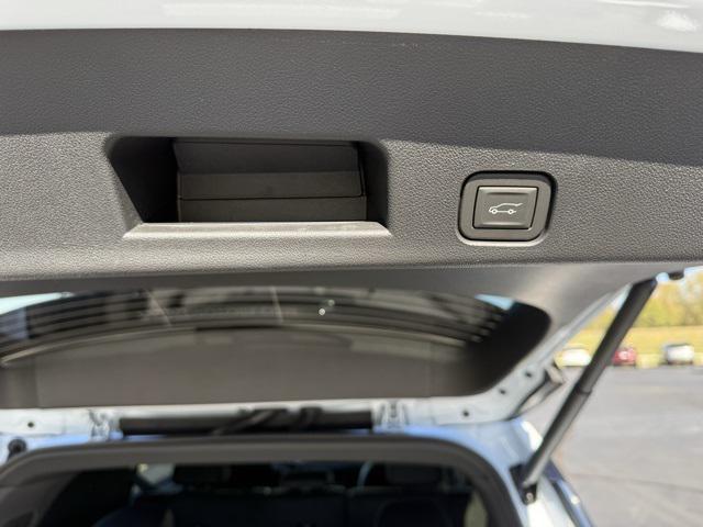 new 2026 Chevrolet Traverse car, priced at $44,690