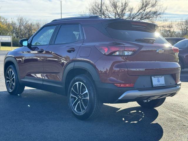 new 2025 Chevrolet TrailBlazer car, priced at $28,475