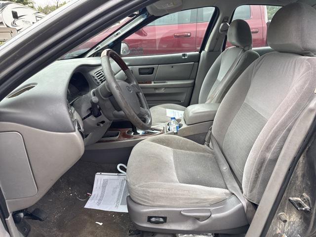 used 2005 Ford Taurus car, priced at $1,400