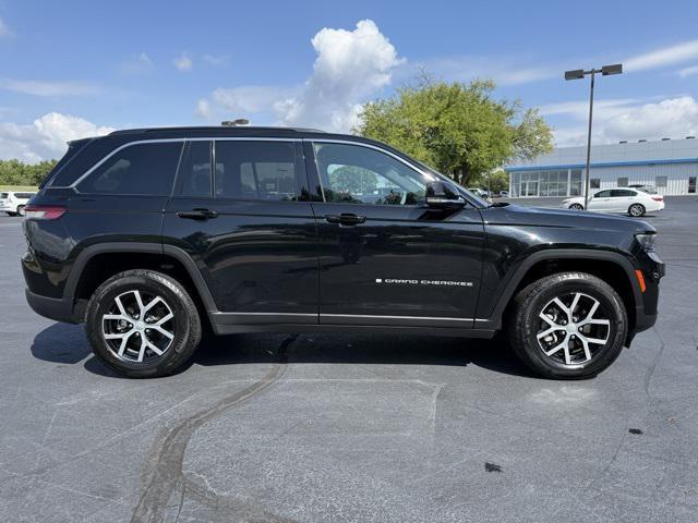used 2024 Jeep Grand Cherokee car, priced at $33,791