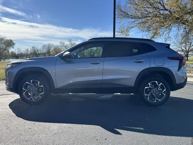 new 2025 Chevrolet Trax car, priced at $25,025