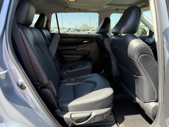 used 2022 Toyota Highlander car, priced at $29,480