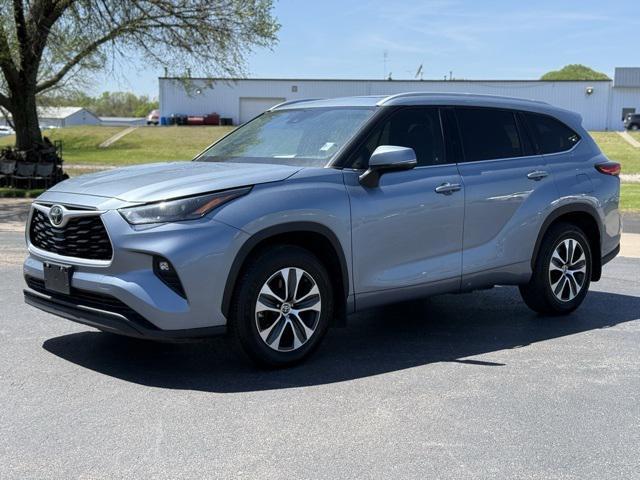 used 2022 Toyota Highlander car, priced at $29,480