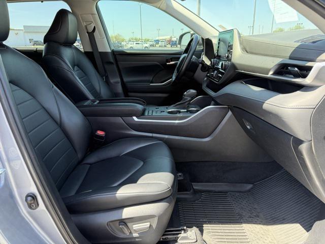 used 2022 Toyota Highlander car, priced at $29,480