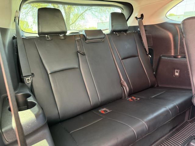 used 2022 Toyota Highlander car, priced at $29,480