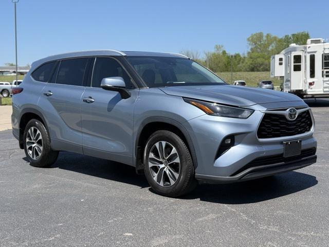 used 2022 Toyota Highlander car, priced at $29,480
