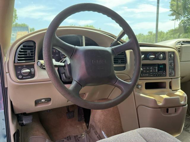 used 1998 GMC Safari car, priced at $4,700