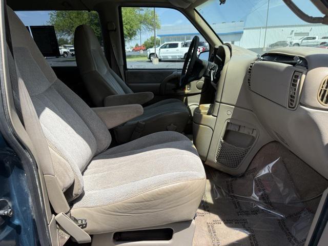 used 1998 GMC Safari car, priced at $4,700