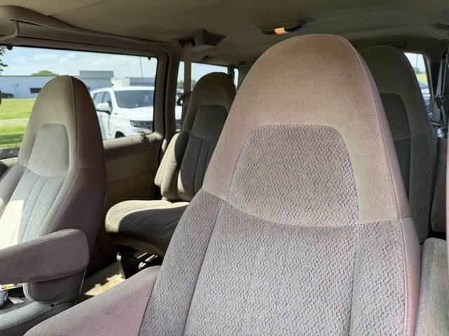 used 1998 GMC Safari car, priced at $4,700