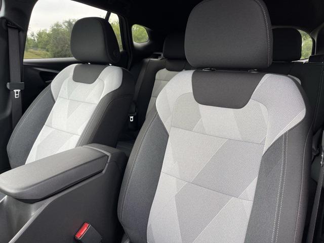 new 2025 Chevrolet Trax car, priced at $24,330