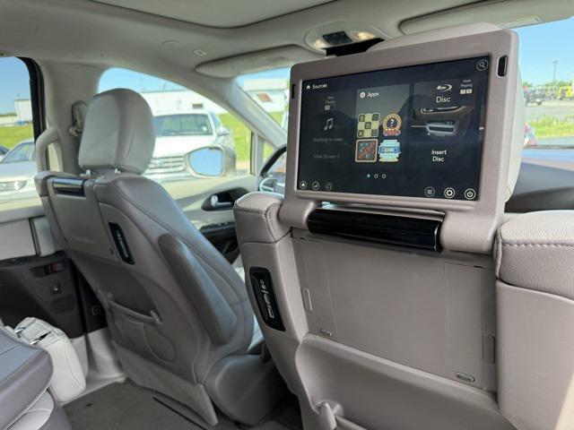 used 2018 Chrysler Pacifica car, priced at $13,994