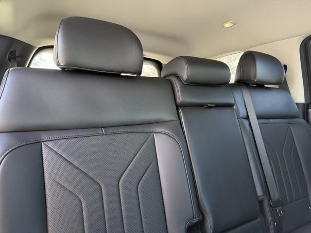 used 2024 Hyundai Santa Fe car, priced at $35,991