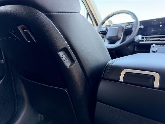 used 2024 Hyundai Santa Fe car, priced at $35,991