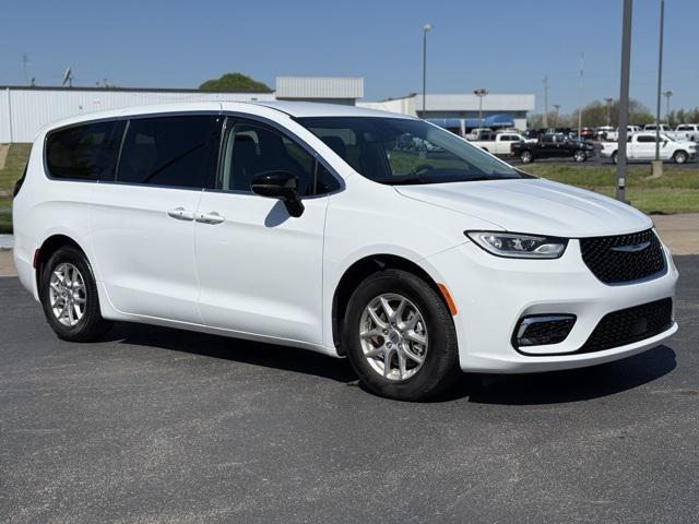 used 2024 Chrysler Pacifica car, priced at $33,721