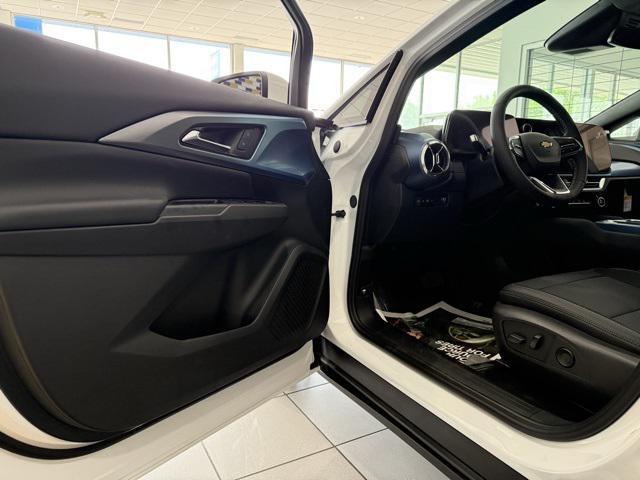 new 2025 Chevrolet Equinox EV car, priced at $44,165