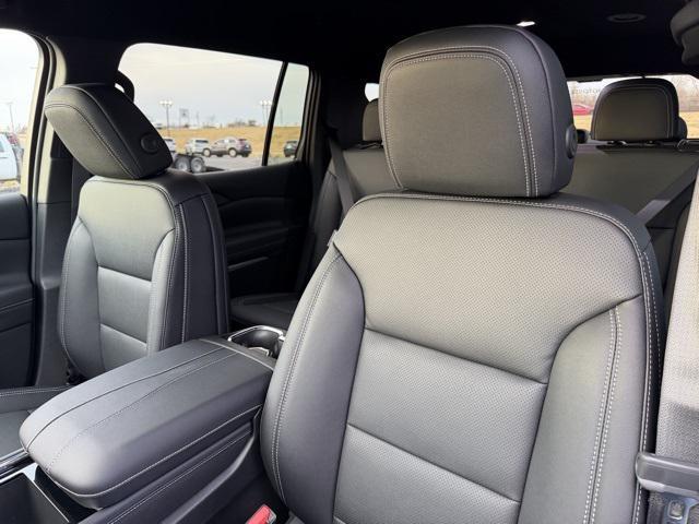 new 2026 Chevrolet Traverse car, priced at $51,675