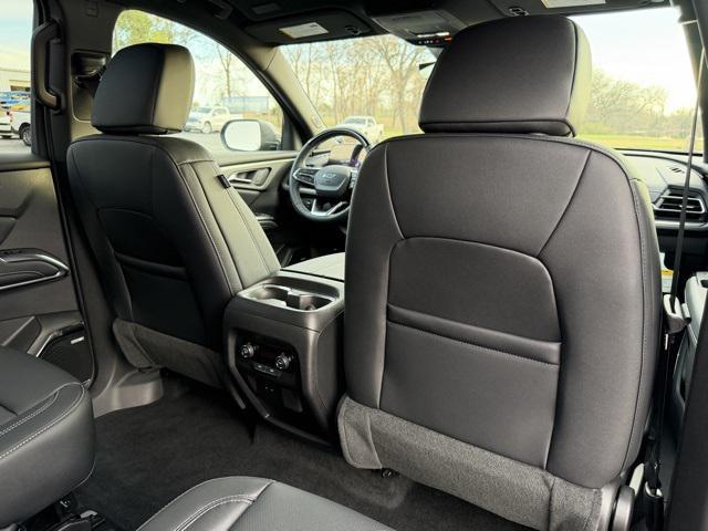 new 2026 Chevrolet Traverse car, priced at $51,675