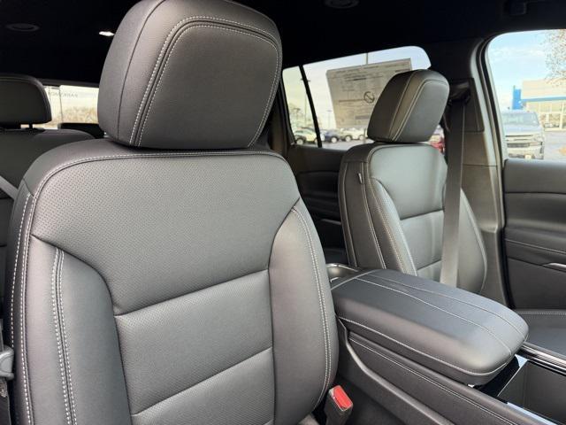 new 2026 Chevrolet Traverse car, priced at $51,675