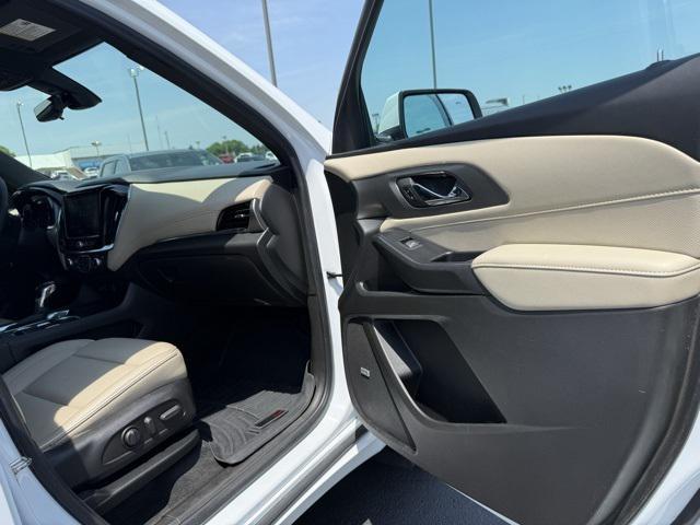 used 2022 Chevrolet Traverse car, priced at $37,543